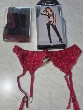 Dreamgirl Fuchsia Lace Garter Belt with Adjustable Straps